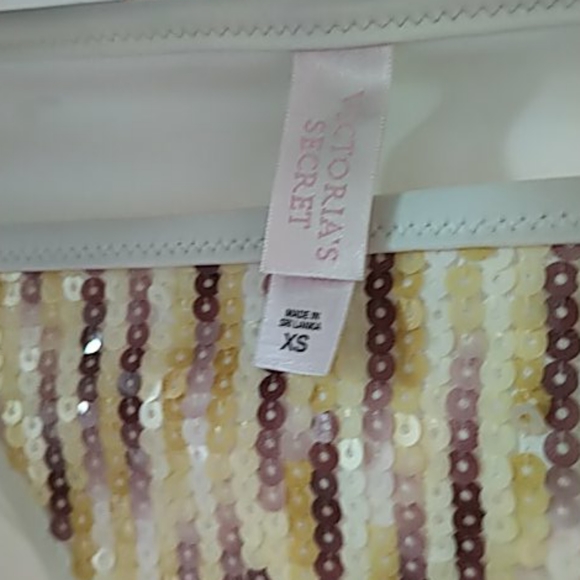 Victoria's Secret Pink & White Bikini - Picture 10 of 11